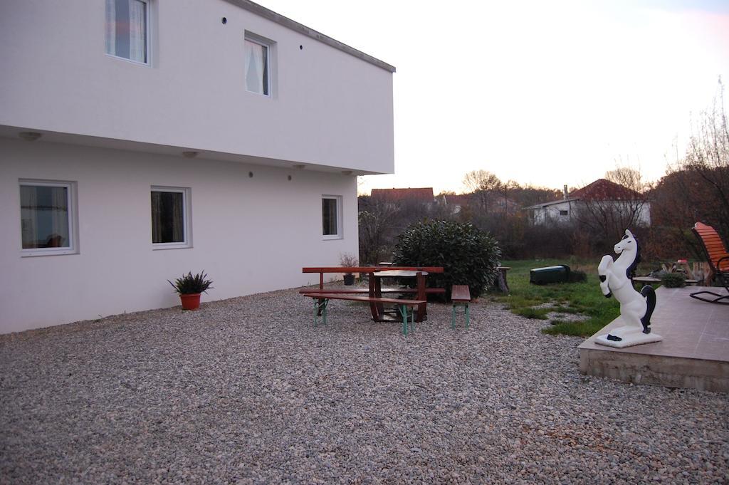 Guesthouse Panna Maria Medjugorje Exterior photo